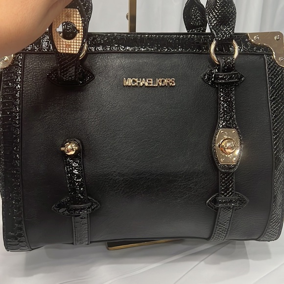 RARE! Michael Kors Limited Edition Blk Leather Tote Reptile Embossed Patent Lthr - Picture 6 of 13